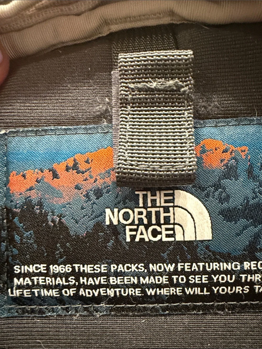 The North Face Men's Light Gray and Gray Dual-Tone Backpack